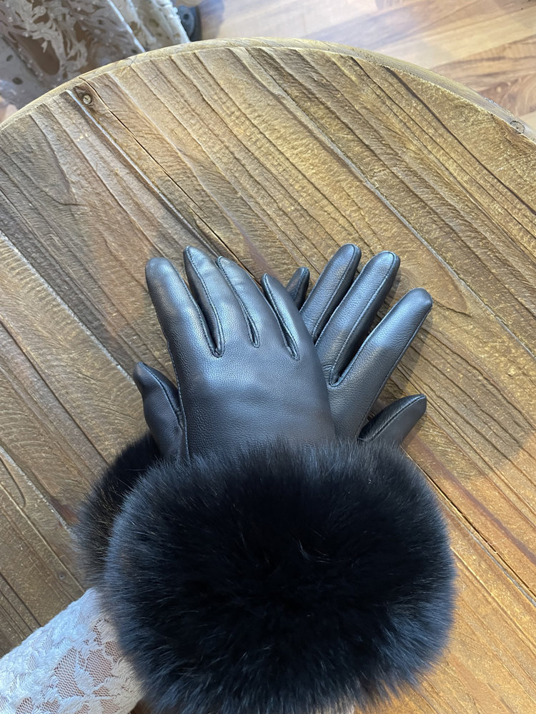 yLYong Li Black Leather Fox Trim Gloves
