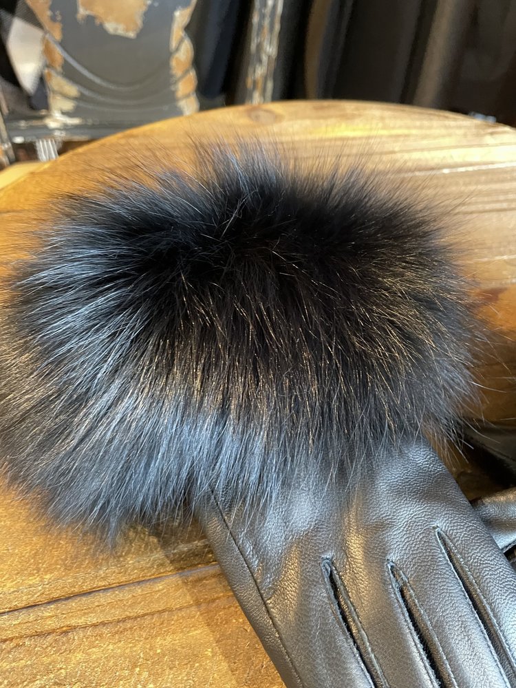 yLYong Li Black Leather Fox Trim Gloves