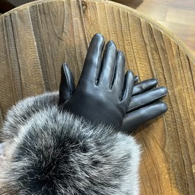 yLYong Li Black and White Leather Fox Trim Gloves