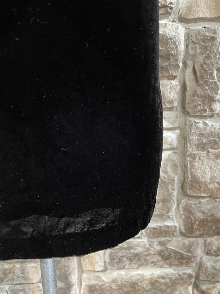 Black Velvet Bow Front Tank, Size L