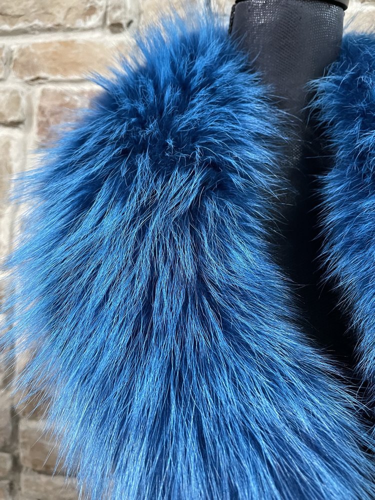 Bright Blue Raccoon Collar, 33"
