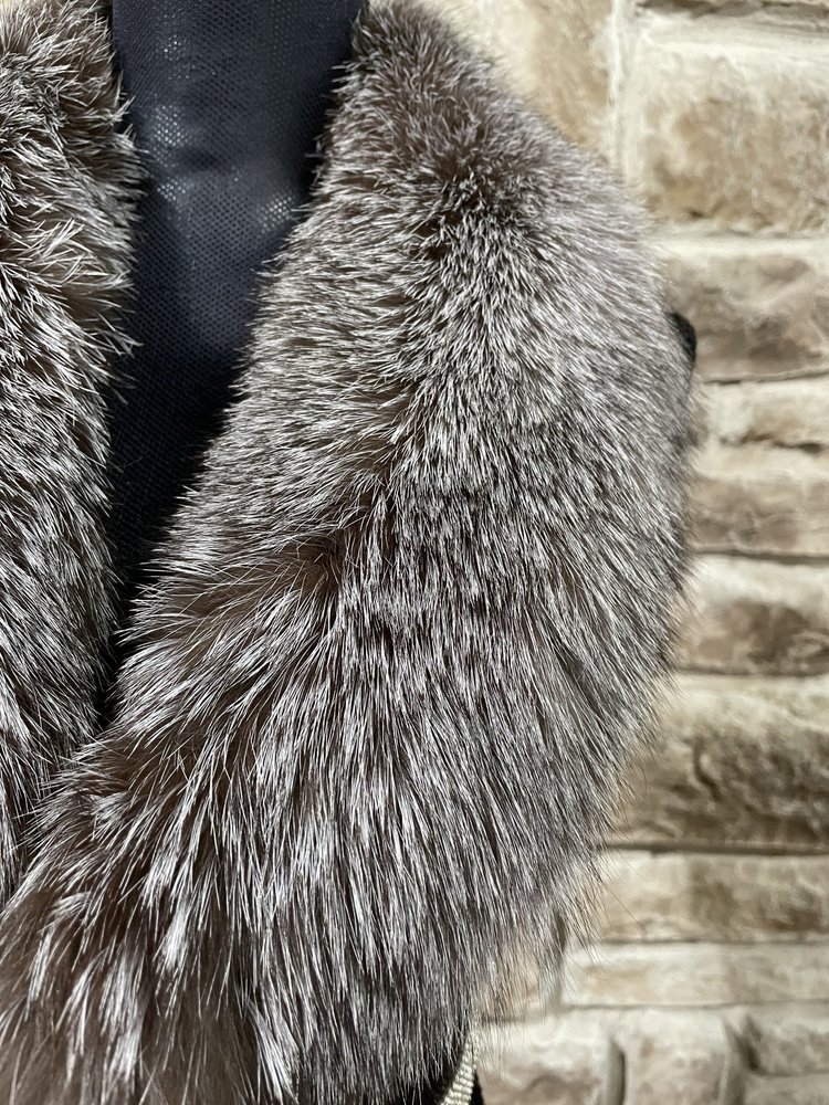 Indigo Fox Collar 34"