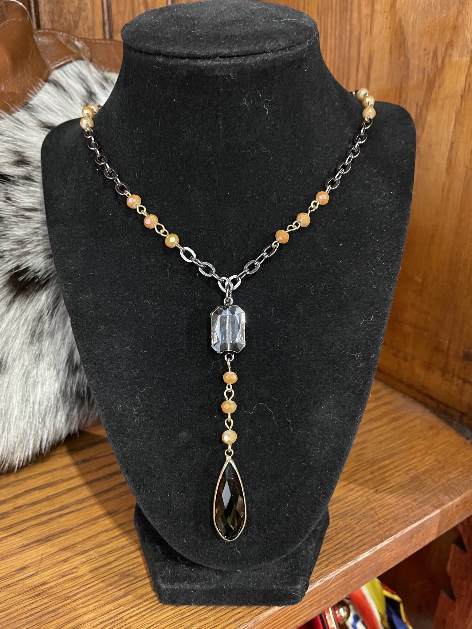 Amethyst Crystal Necklace - Lili-Origin