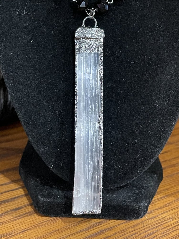 Dylan Jewelry Gunmetal Layered Gypsum Pendant Necklace