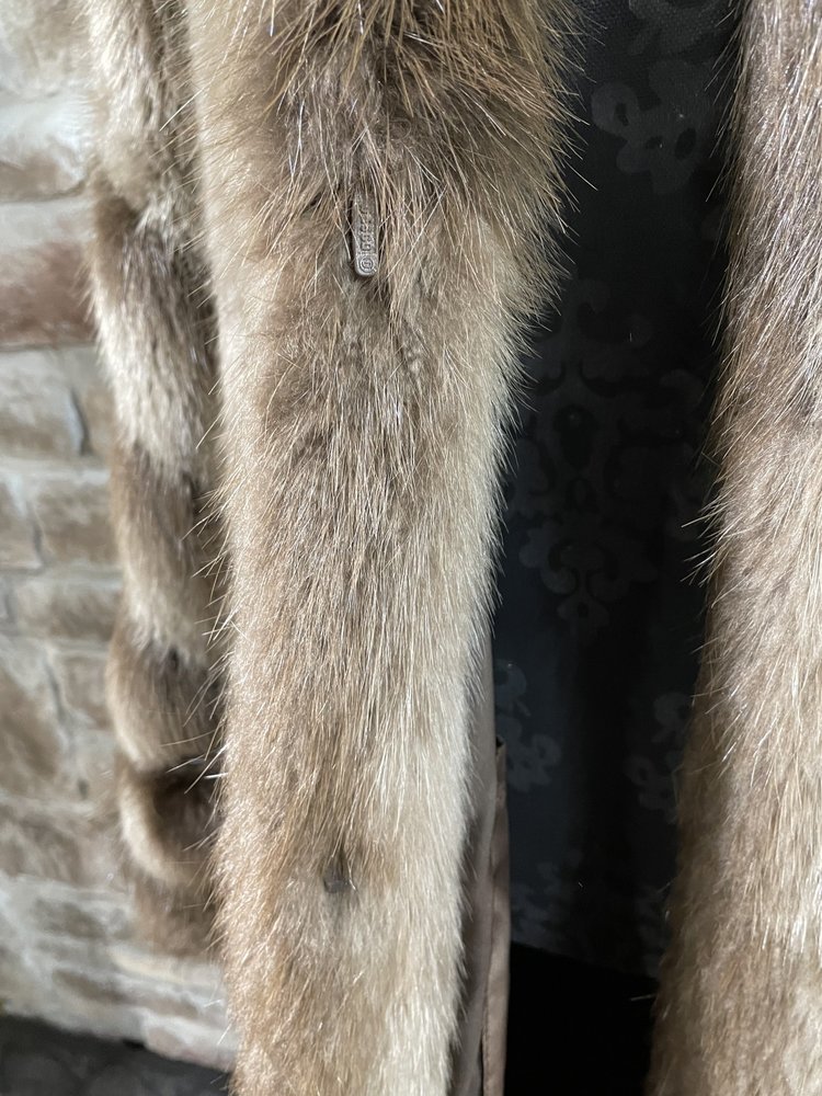 Truesdell Natural Beaver with Diagonal Cut Sleeves, Size L