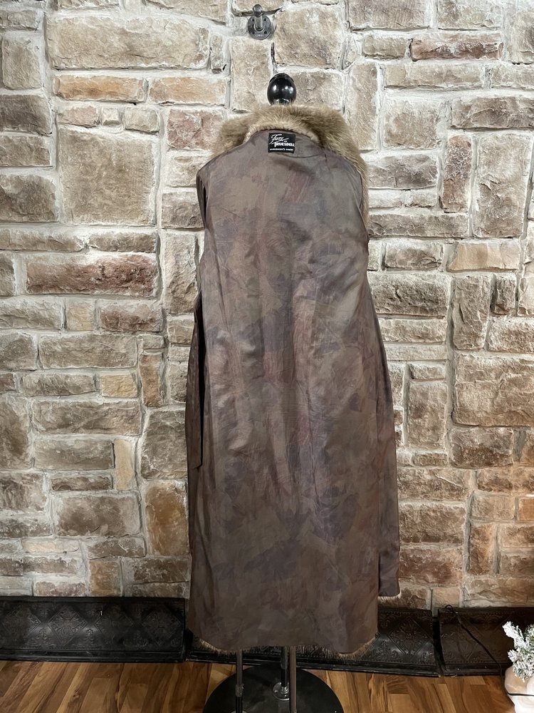 Truesdell Natural Beaver with Diagonal Cut Sleeves, Size L