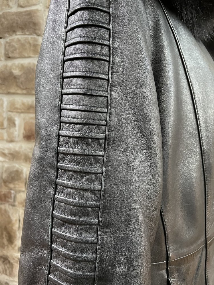 whetblu Black Leather Jacket w/ Hood and Fox Trim, Size XXL