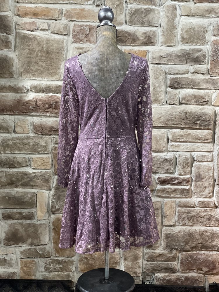 City Studio Purple Sequin Lace V-Neck Dress w/ Sleeves, Size 18W
