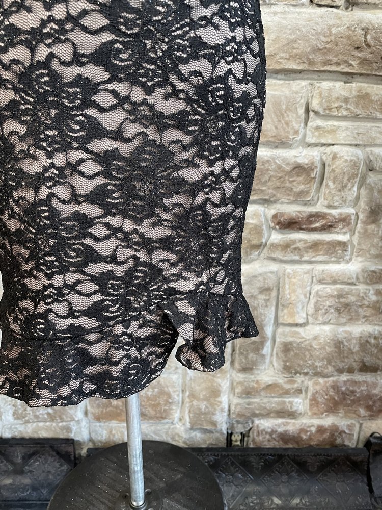 Morgan & Co. Black Glitter Lace Ruffle Hem Dress, Size 3/4