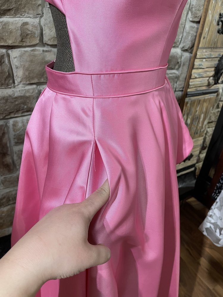 Sherri Hill Pink Side Ruffle Gown w/Pockets, Size 10