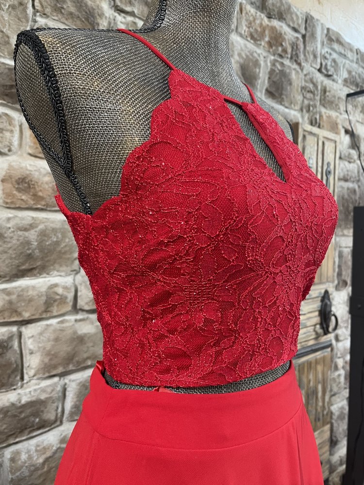 City Studio Red Two-Piece Glittered Lace Halter and Chiffon Gown