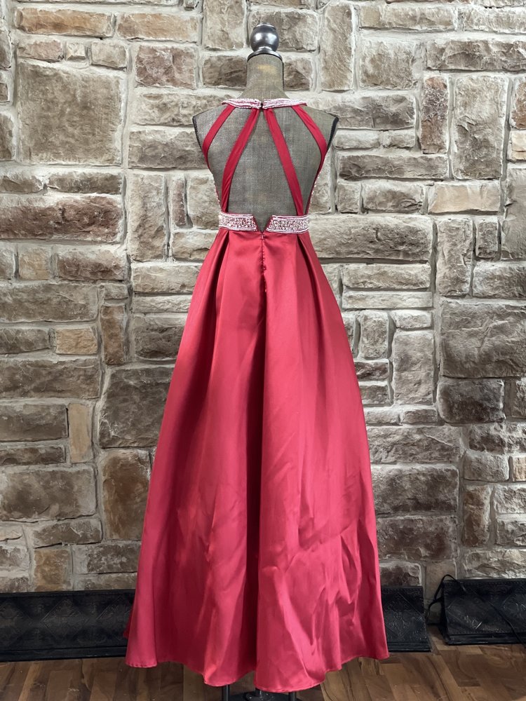 TLC Say Yes to the Prom Red Embellished Top Gown w/ Pockets, Size 3/4