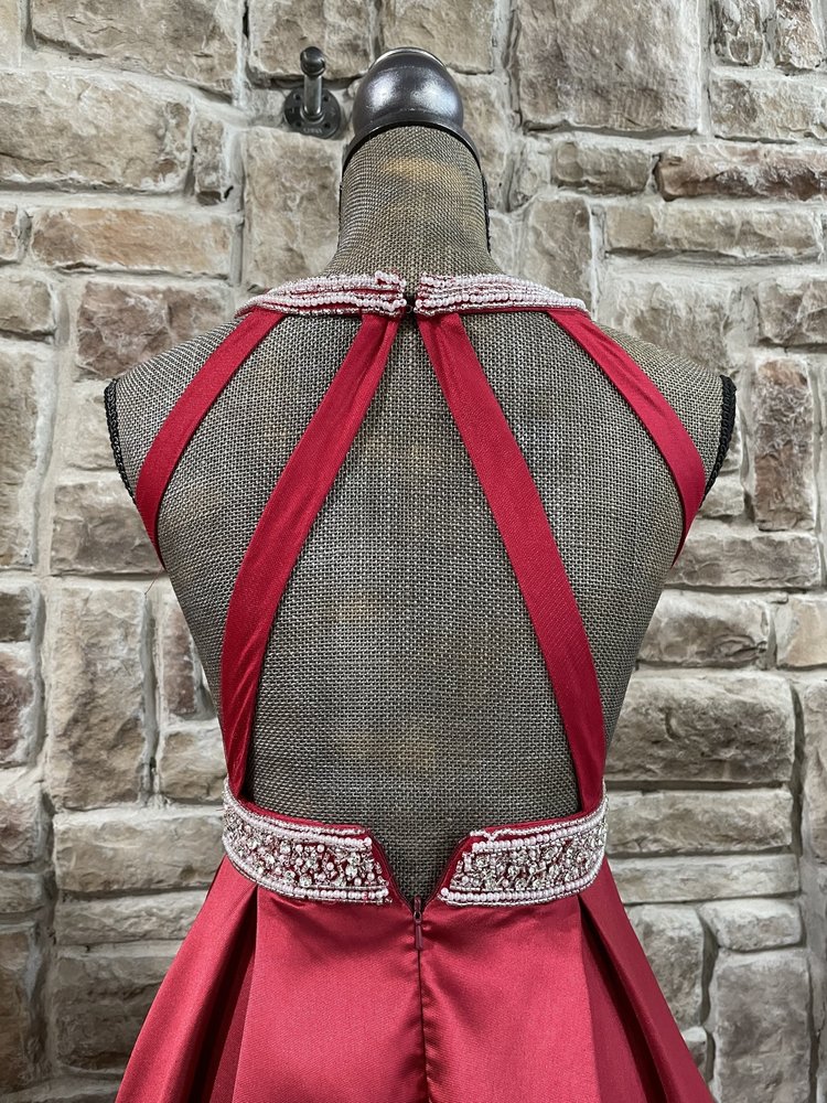 TLC Say Yes to the Prom Red Embellished Top Gown w/ Pockets, Size 3/4