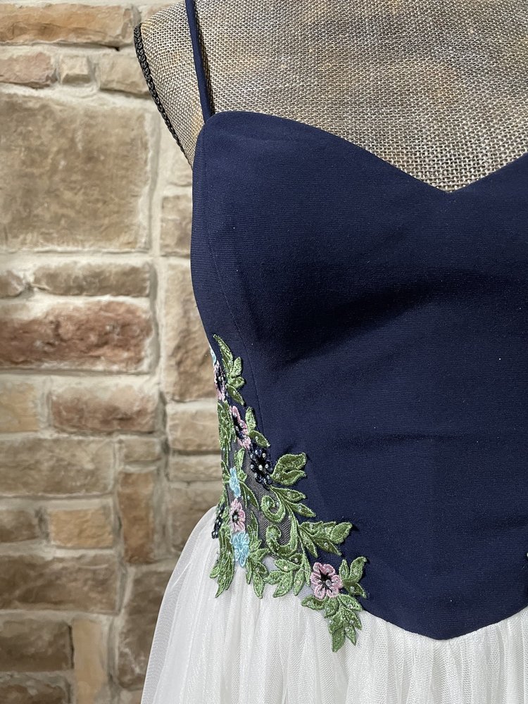 Blondie Nites Navy and White Waist Applique Gown, Size 13/14