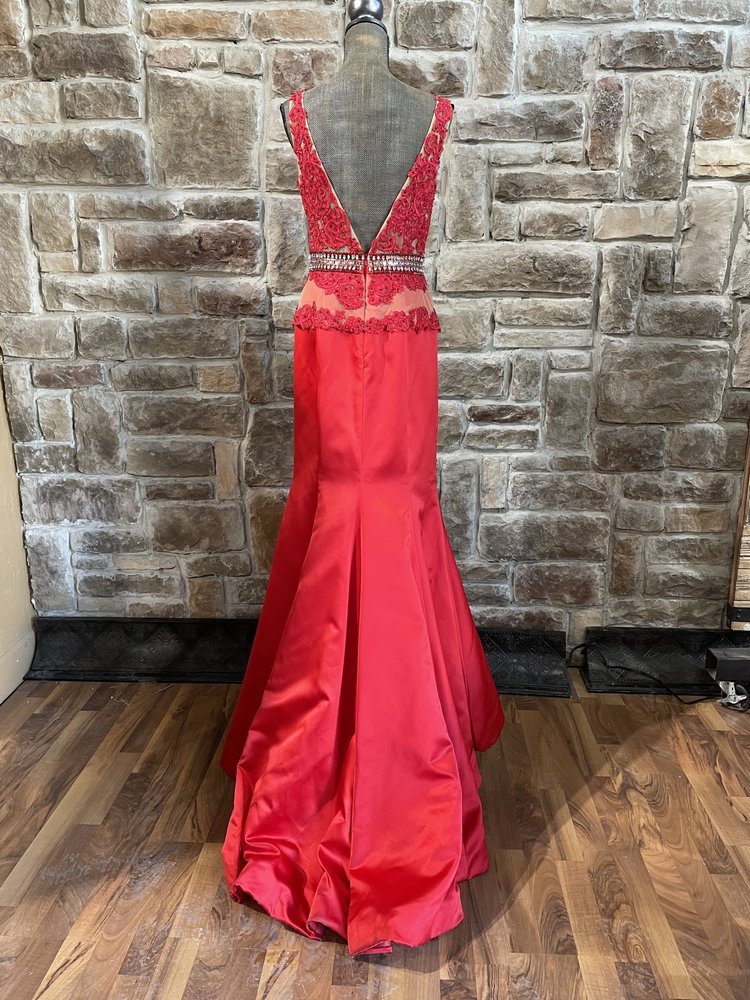 Sherri Hill Red Lace Mesh Embellished Trumpet Gown, SIze 9/10