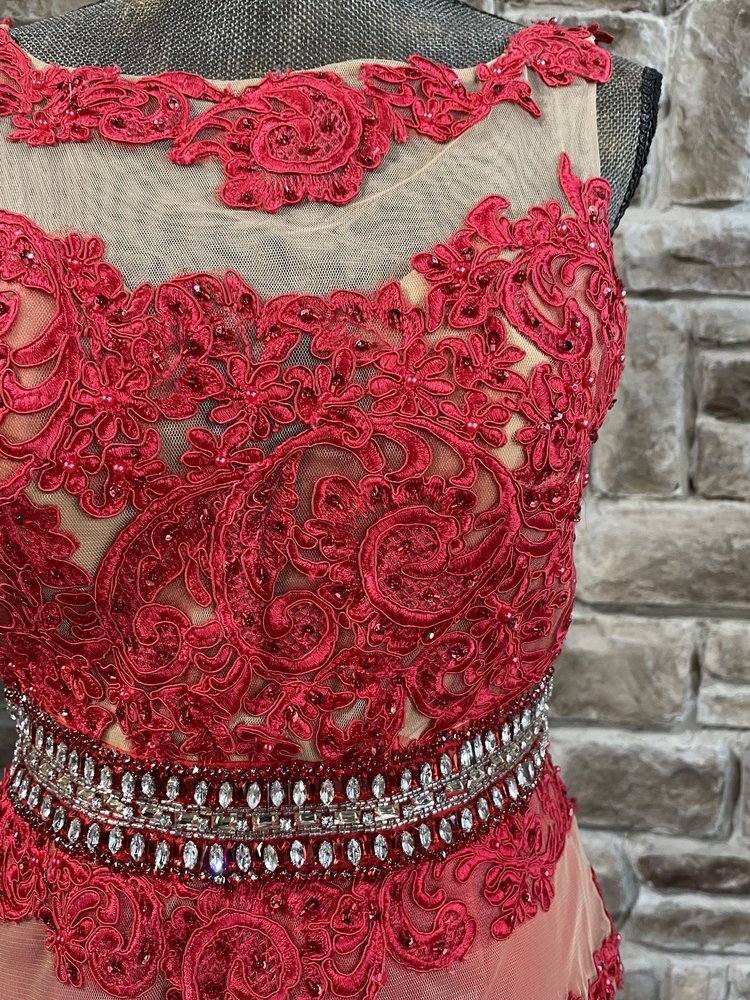 Sherri Hill Red Lace Mesh Embellished Trumpet Gown, SIze 9/10