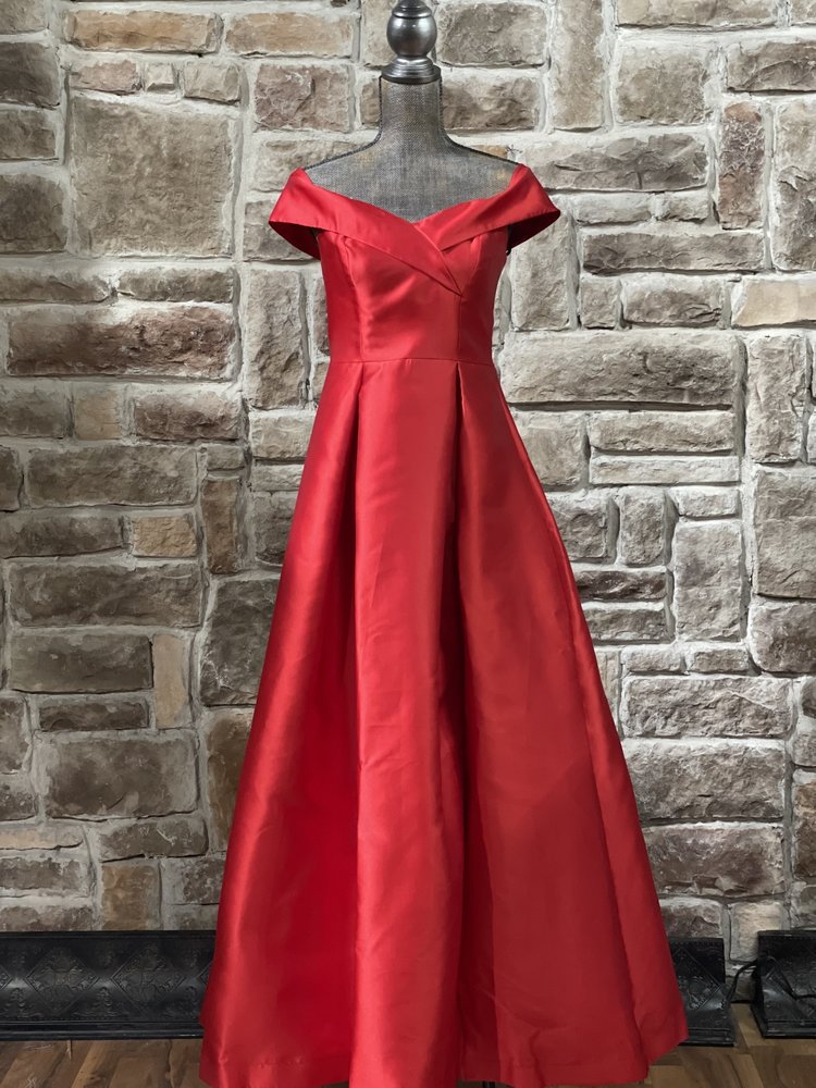 B Darlin Red Box Pleat Off the Shoulder Gown, Size 11/12