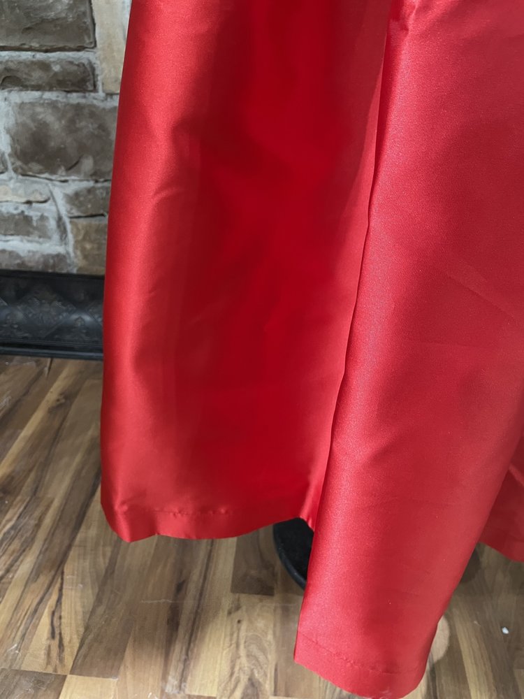 B Darlin Red Box Pleat Off the Shoulder Gown, Size 11/12