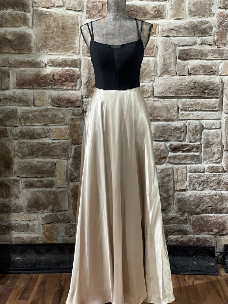 Blondie Nites Black and Gold Satin Gown w/ Pockets, Size 3/4