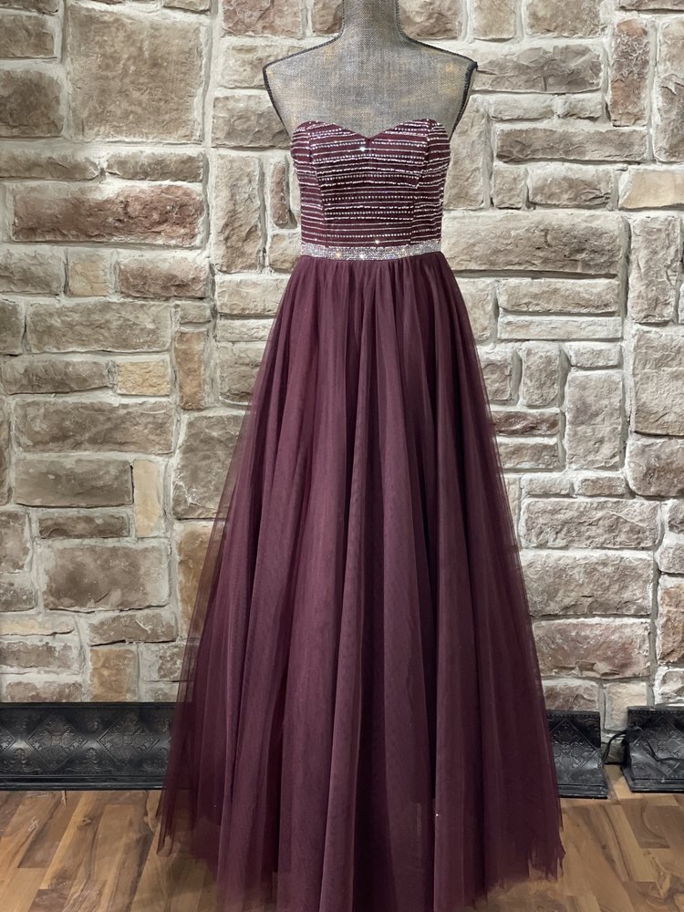 City Studio Maroon Rhinestone Embellished Tulle Gown, Size 7/8