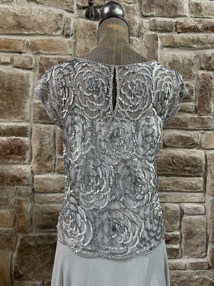 Jkara Silver Mesh Floral Sequin Cap Sleeve Gown, Size 18