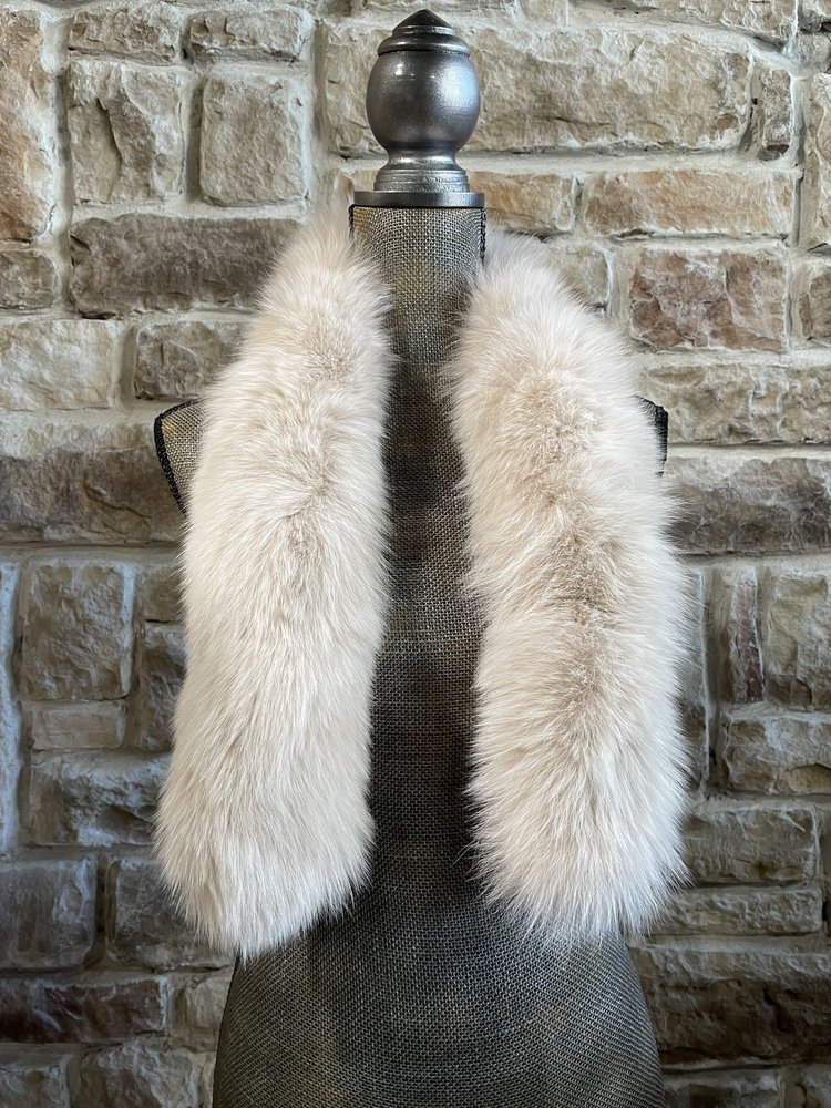 Blush Fox Collar 38"