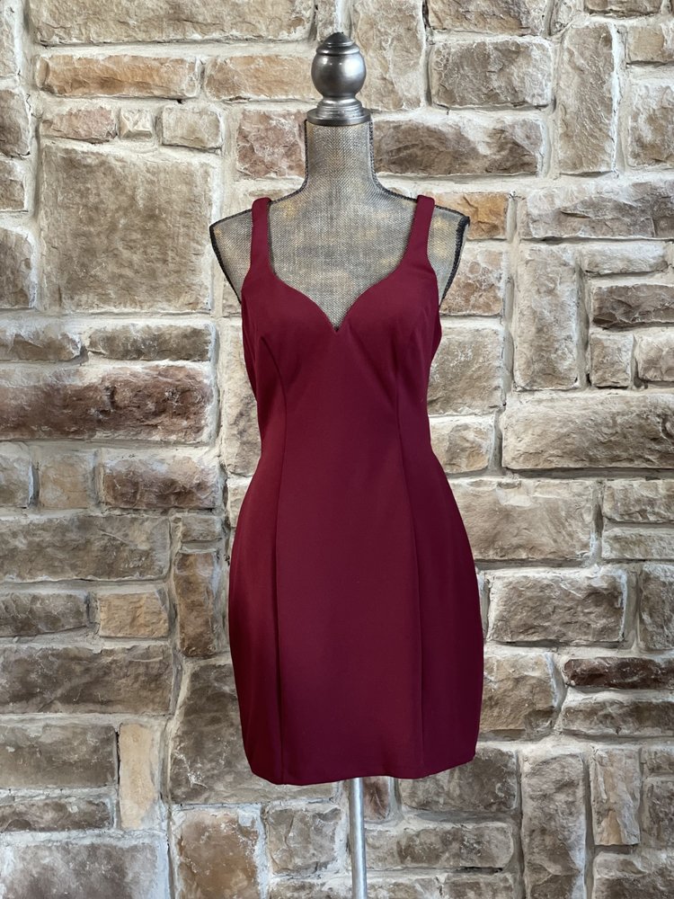 B Darlin Maroon Strappy Back Zip-Up Back Dress, Size 13/14