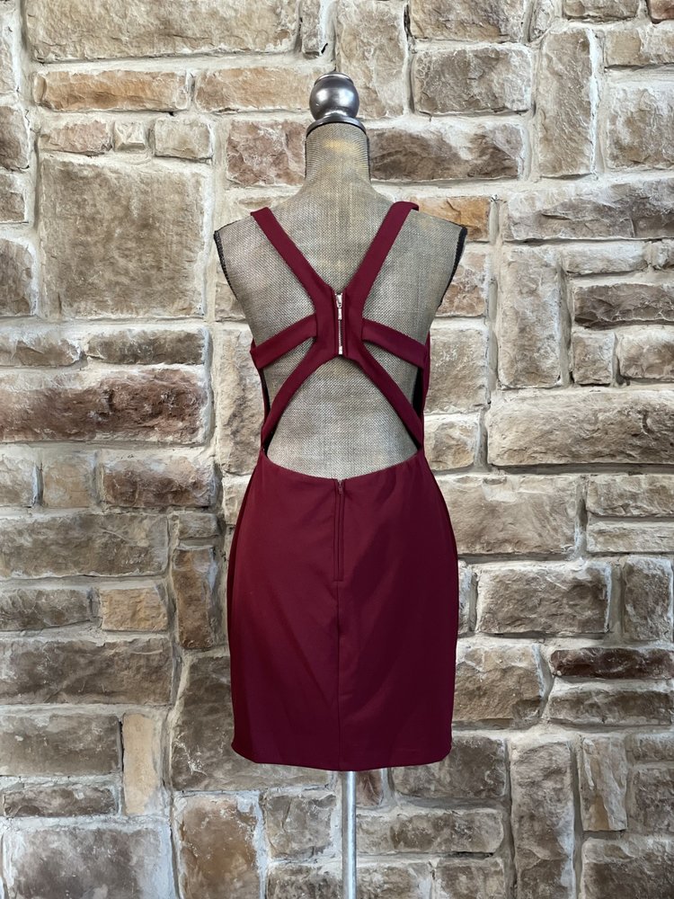 B Darlin Maroon Strappy Back Zip-Up Back Dress, Size 13/14