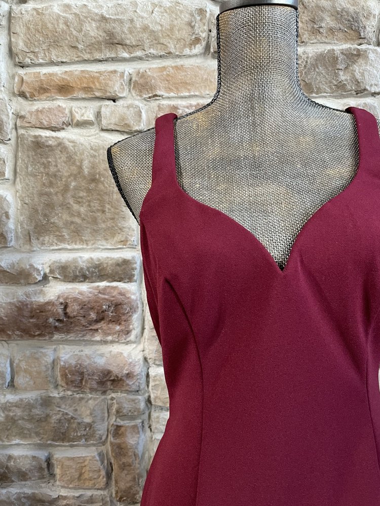 B Darlin Maroon Strappy Back Zip-Up Back Dress, Size 13/14