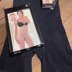 Valencia Black High Waisted Shape Short 8"