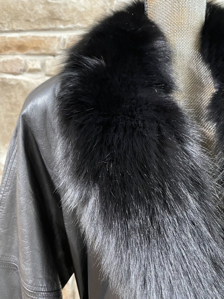 Vagneleimm Furs Black Leather Long Coat w/ Black Fox Tuxedo Trim, Size L