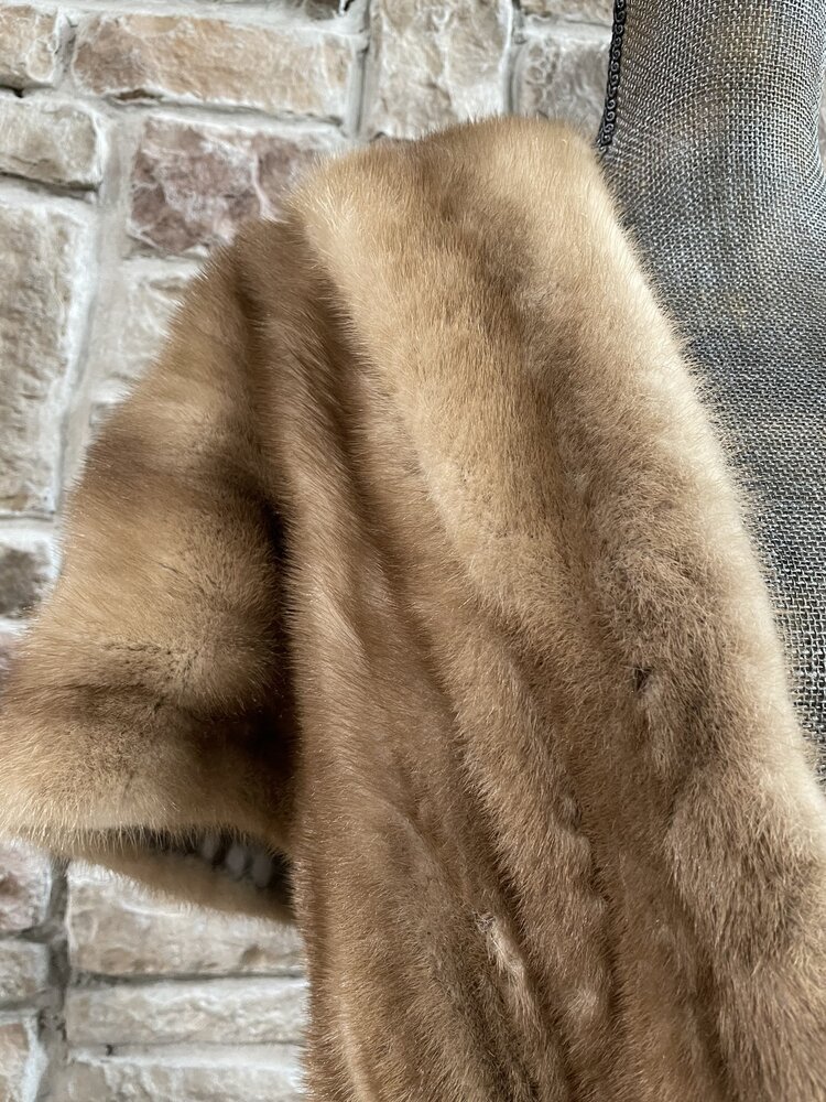 Autumn Haze Mink Stole w/ Pockets, Size M/L