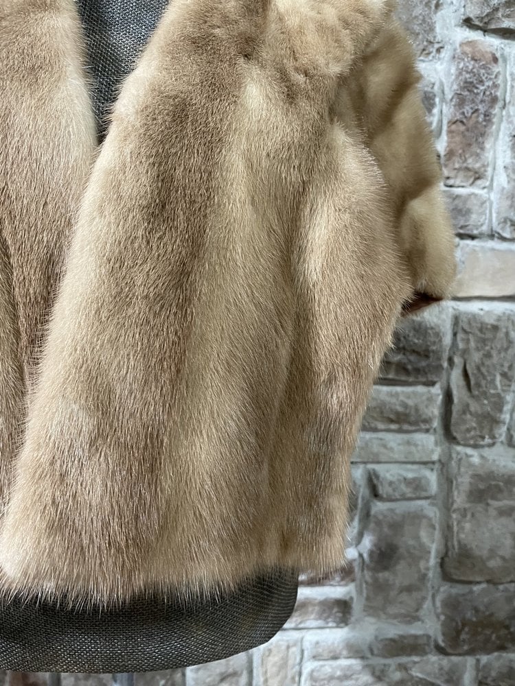 Azurene Mink Stole w/ Pink Liner, Size M