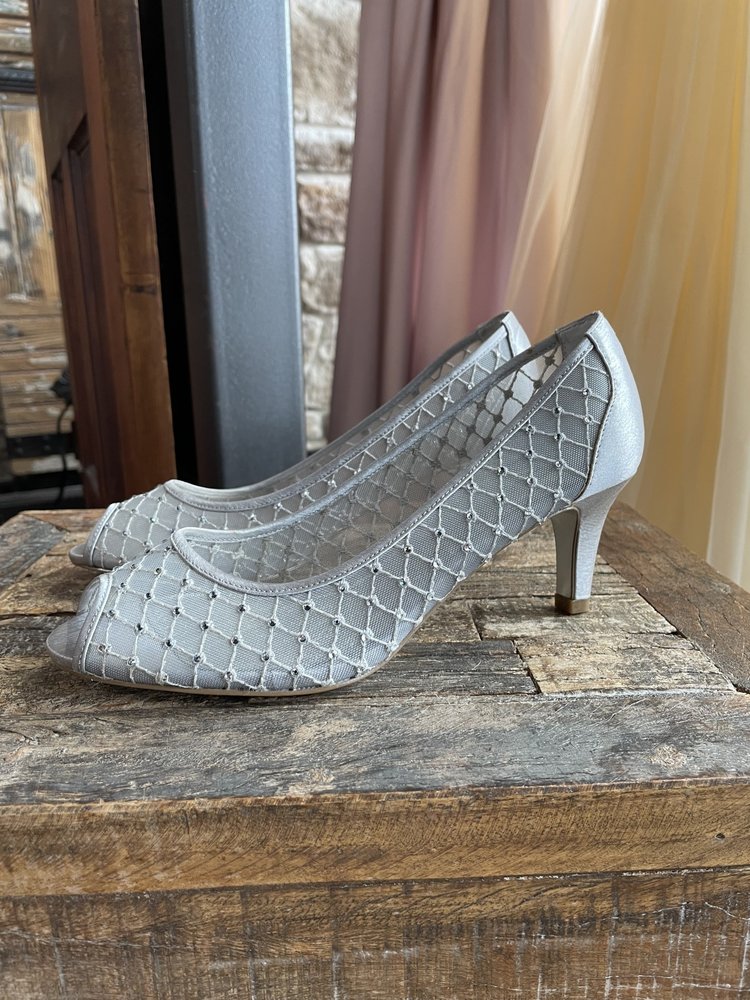 Adrianna Papell Silver Rhinestone Mesh Peep Toe Kitten Heel, Size 7