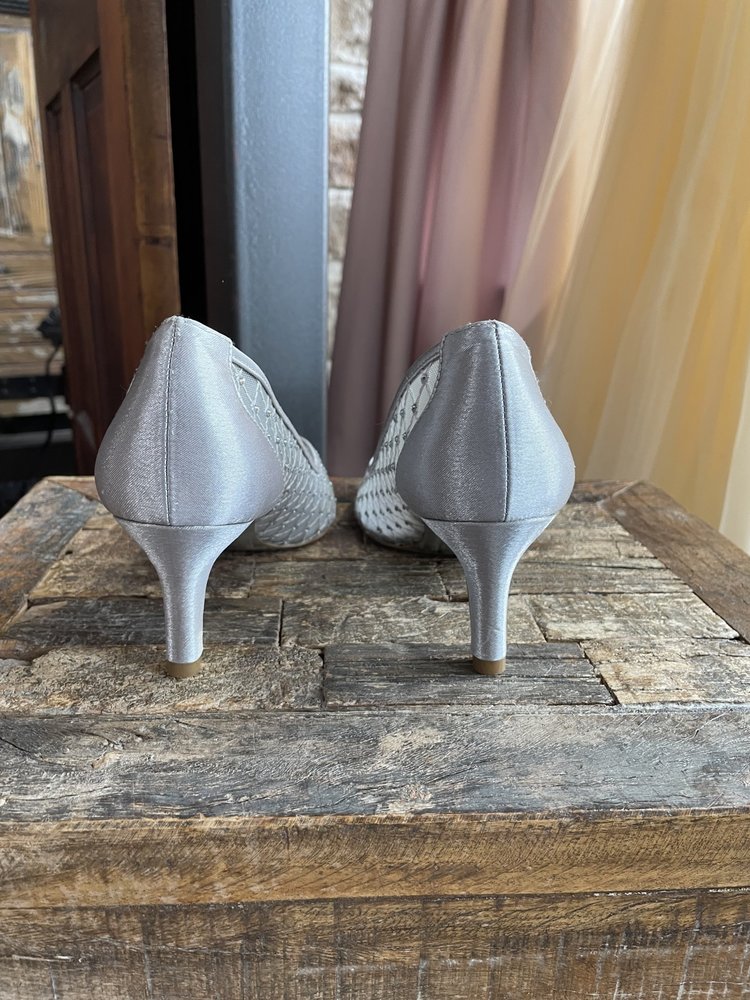 Adrianna Papell Silver Rhinestone Mesh Peep Toe Kitten Heel, Size 7