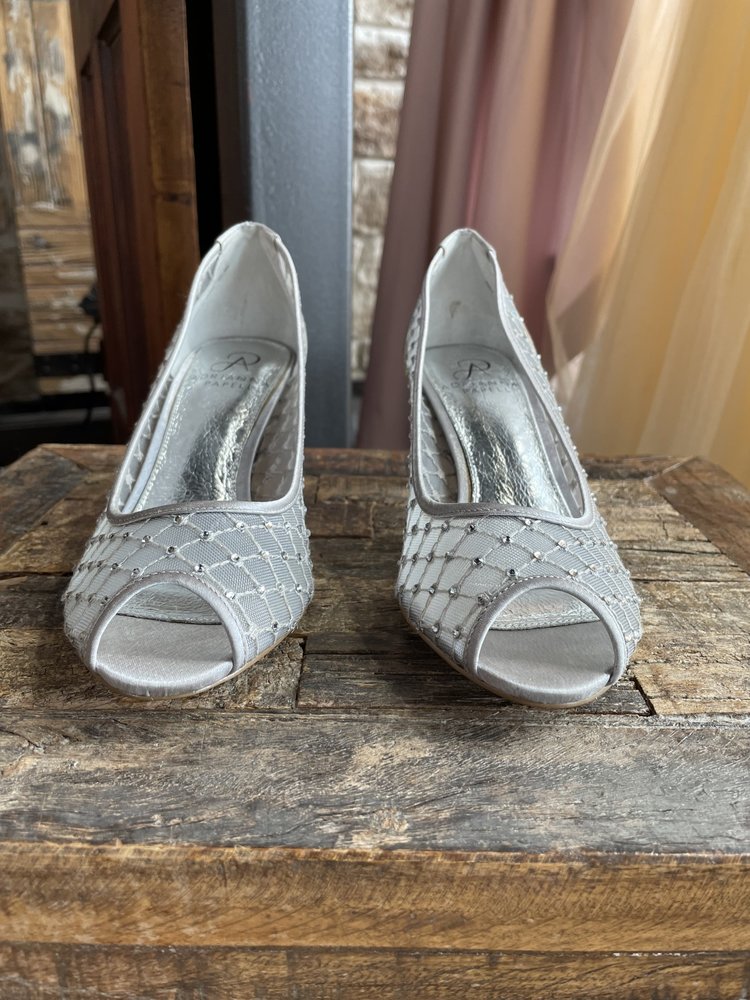 Adrianna Papell Silver Rhinestone Mesh Peep Toe Kitten Heel, Size 7