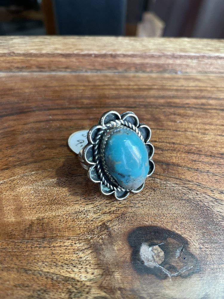 Silver Sacalloped Edge Turquoise Stone RIng, Size 9.5