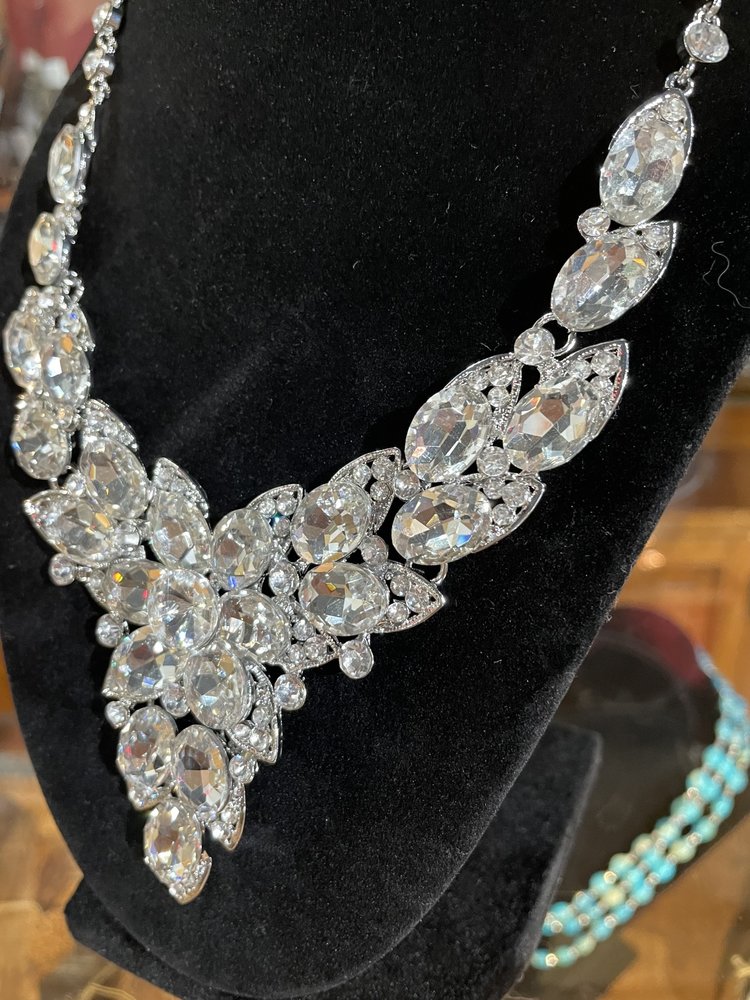 Silver Clear Stone Cynthia Necklace