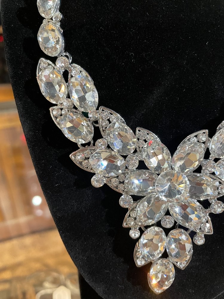 Silver Clear Stone Cynthia Necklace