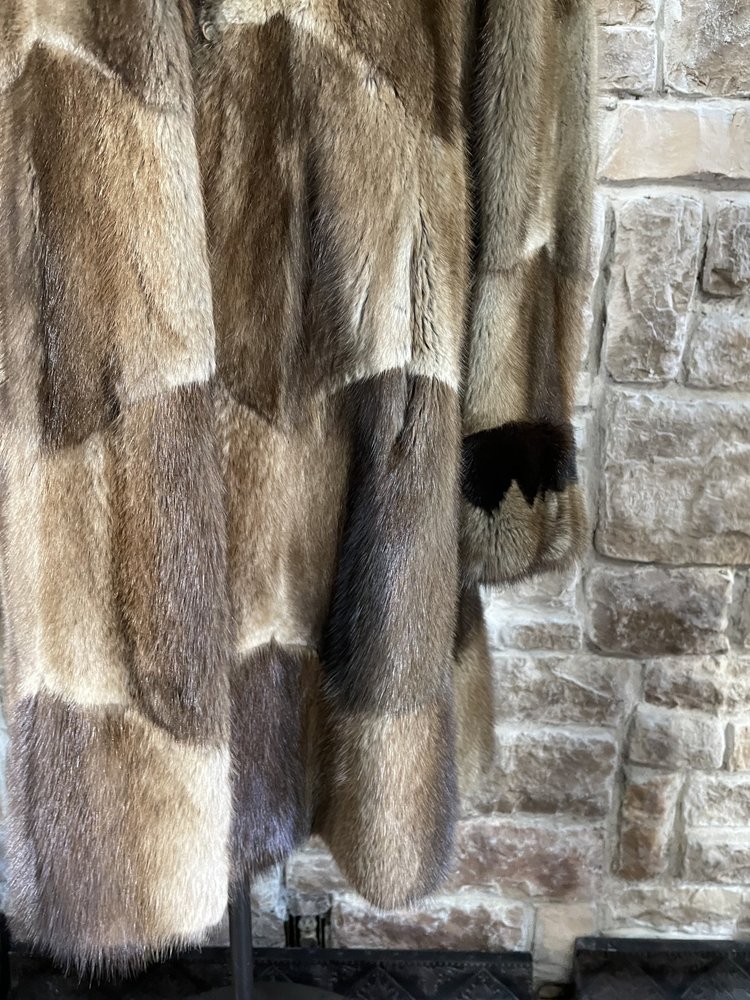 Furs of Distinction Hexagon Patterned Muskrat and Ranch Mink Intarsia Coat, Sz L