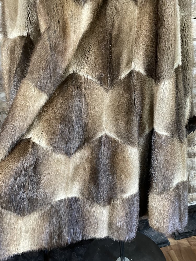 Furs of Distinction Hexagon Patterned Muskrat and Ranch Mink Intarsia Coat, Sz L