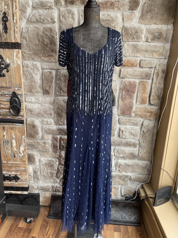 Pisarro Nights Navy Silver Beaded Sequin Gown w/ Sleeves, Size 14