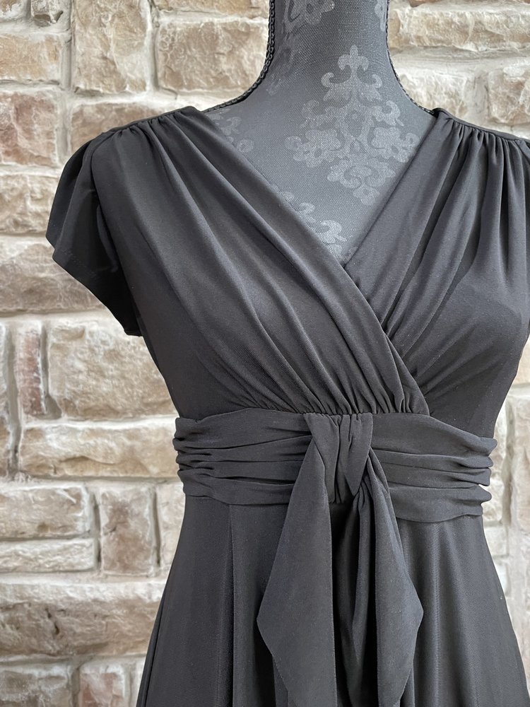 Evan Picone Black Stretch Flutter Sleeve Flounce Dress, Size 6