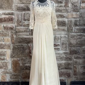 Brides Ivory Mesh Applique Beaded Chiffon Gown w/ Sleeves, Size 6