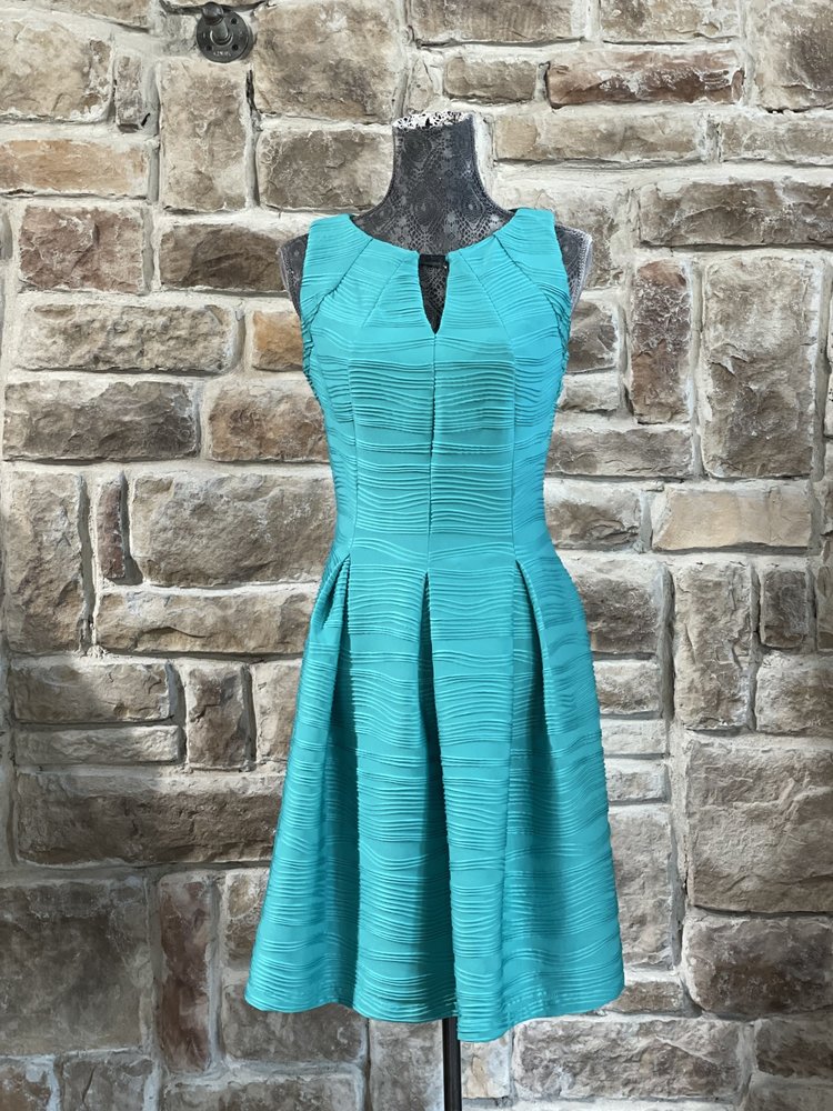 Gabby Skye Teal Textured Silver Bar Pleat Dress, Size 6