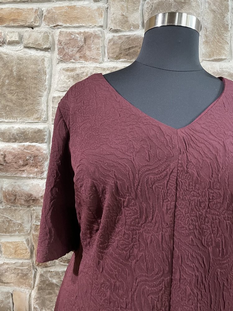 Connected Apparel Maroon Textured V-Neck Shift Dress, Size 24W