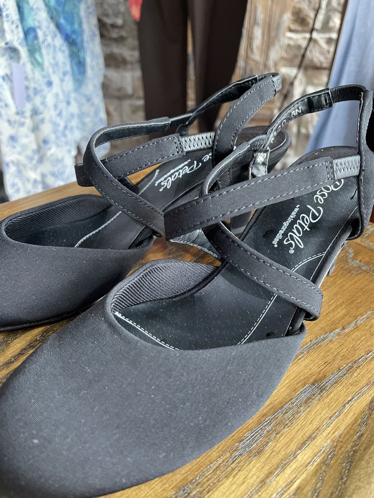 Rose Petals Black Sling Back Closed Toe Heel, Size 6