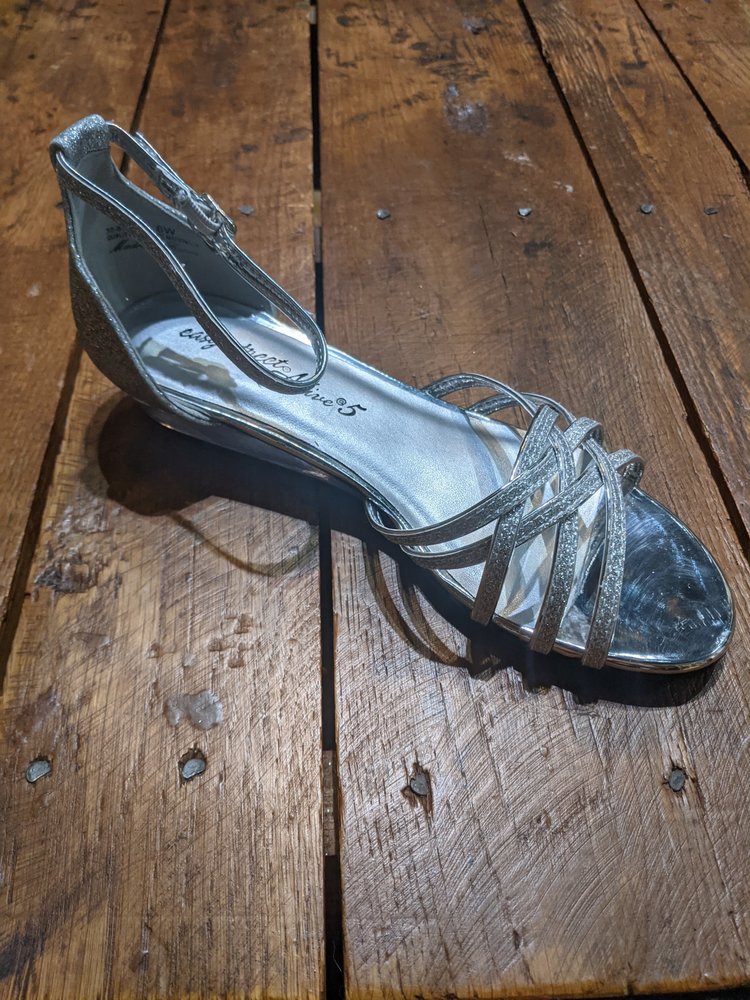 Easy Street Alive 5 Tarrah Women's Dress Sandals size 6W