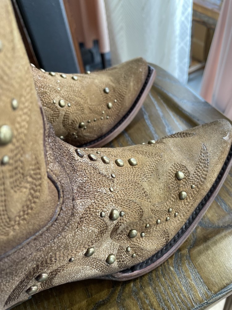 Corral Corral C3742, Tan short Studded Bootie