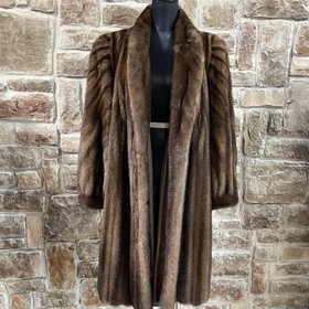 Light Mahogany Mink 3/4 Coat, Size XL